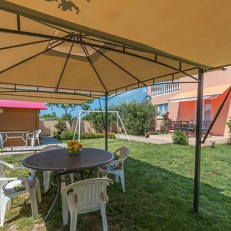 Apartmán Anivia Pula