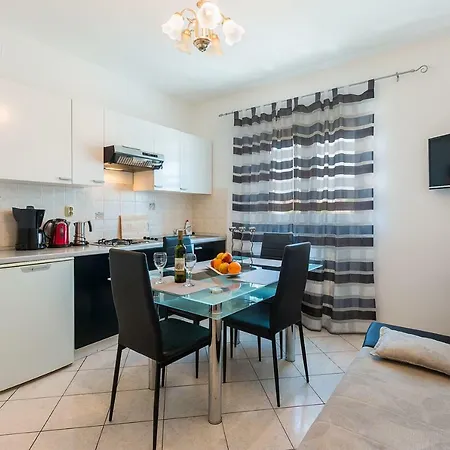 Anivia Apartmán *
